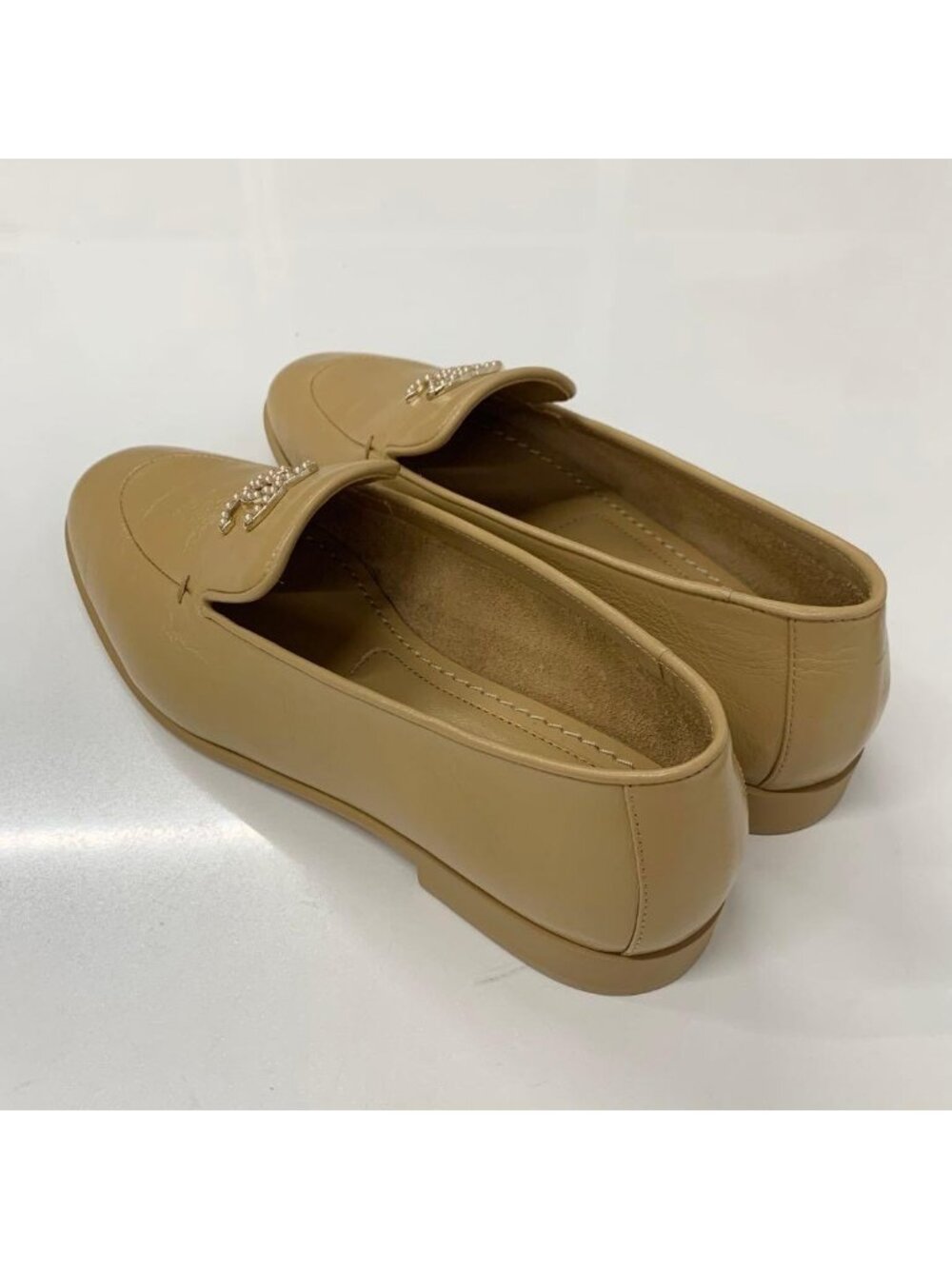 ★SOLD★ Chanel Leather Coco Mark Loafer Pearl Beige - Picture 5 of 11